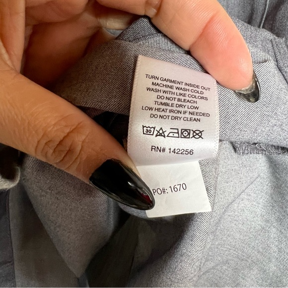 FIGS Catarina One Pocket Scrub Top Graphite - Picture 7 of 8